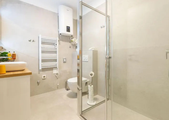 2m Exclusive Задар